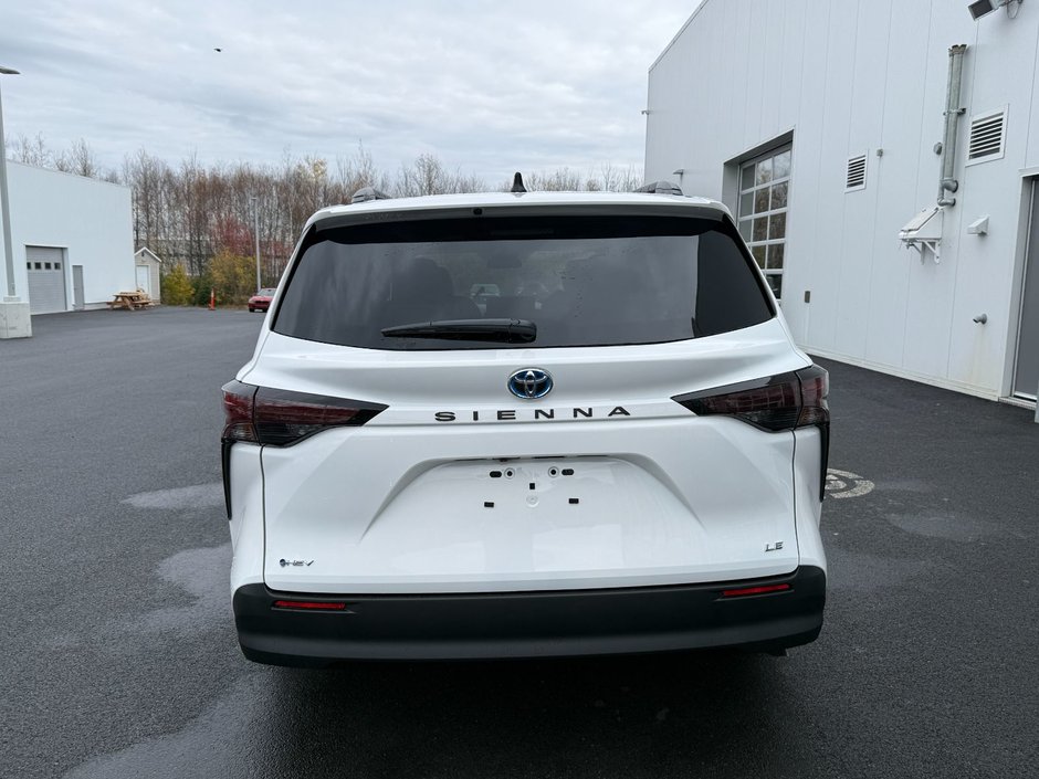 2025 Toyota SIENNA LE 8 PLACES LE-3