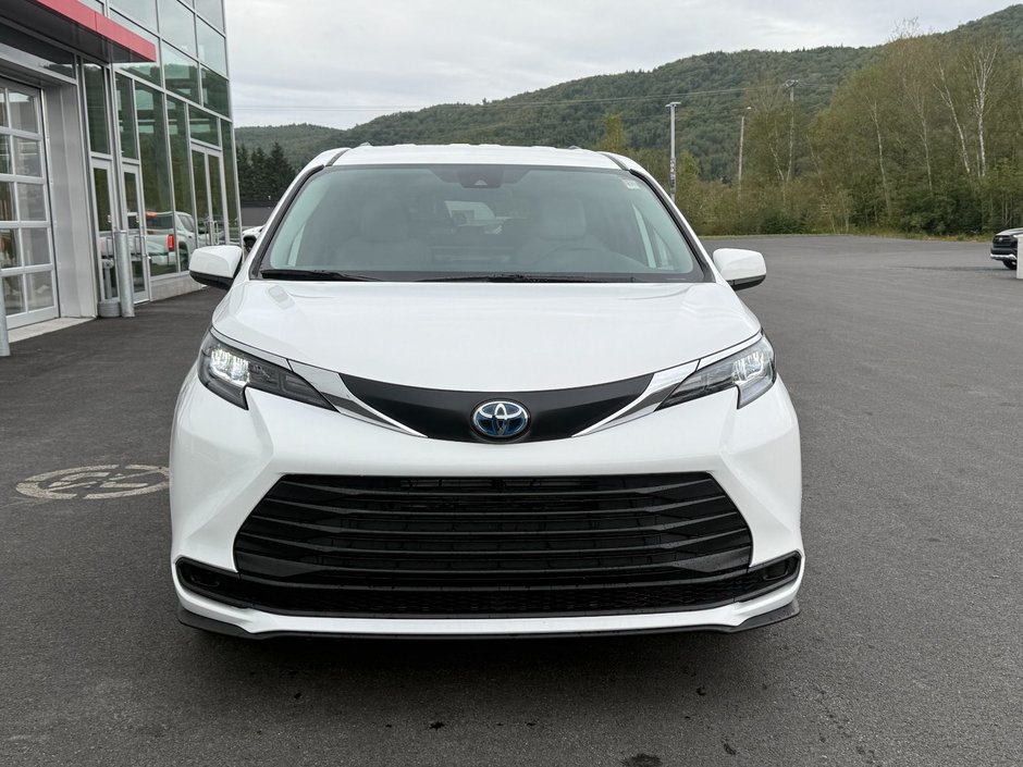 Toyota Sienna Hybrid LE  8-PASS 2025-7