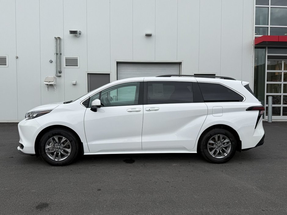 Toyota Sienna Hybrid LE  8-PASS 2025-1