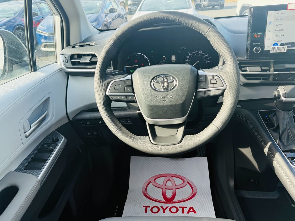 Toyota SIENNA XLE 8 PLACES XLE 2025-9