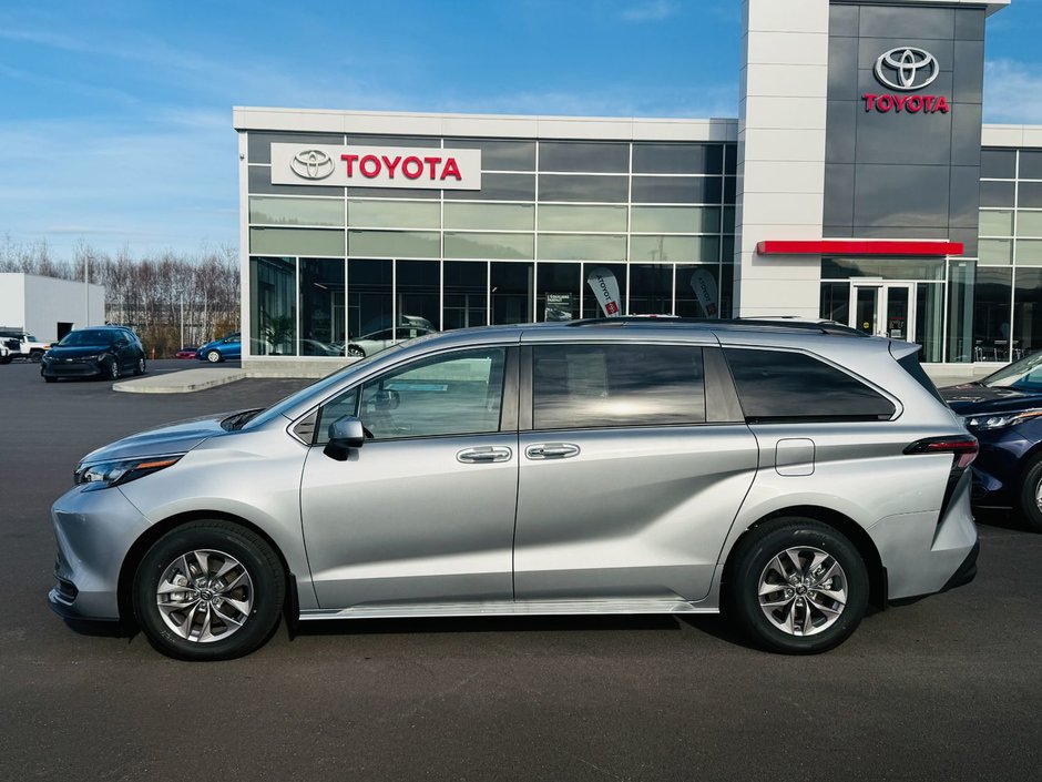 Toyota SIENNA XLE 8 PLACES XLE 2025-1