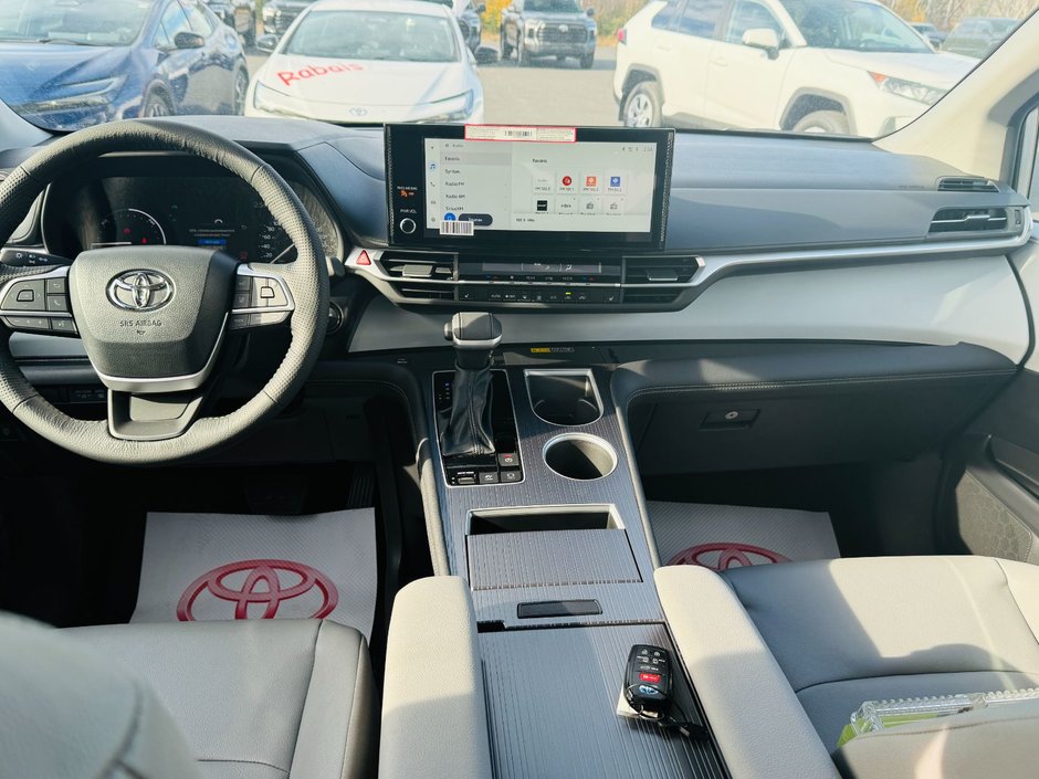 Toyota SIENNA XLE 8 PLACES XLE 2025-8