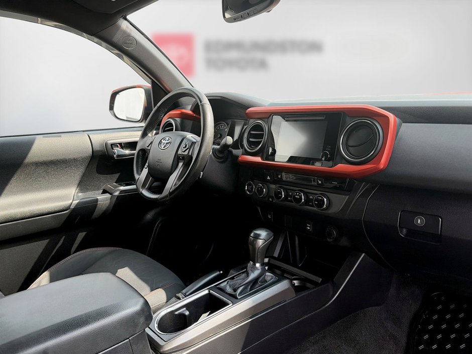Toyota TACOMA 4X4 SR5 2017-7
