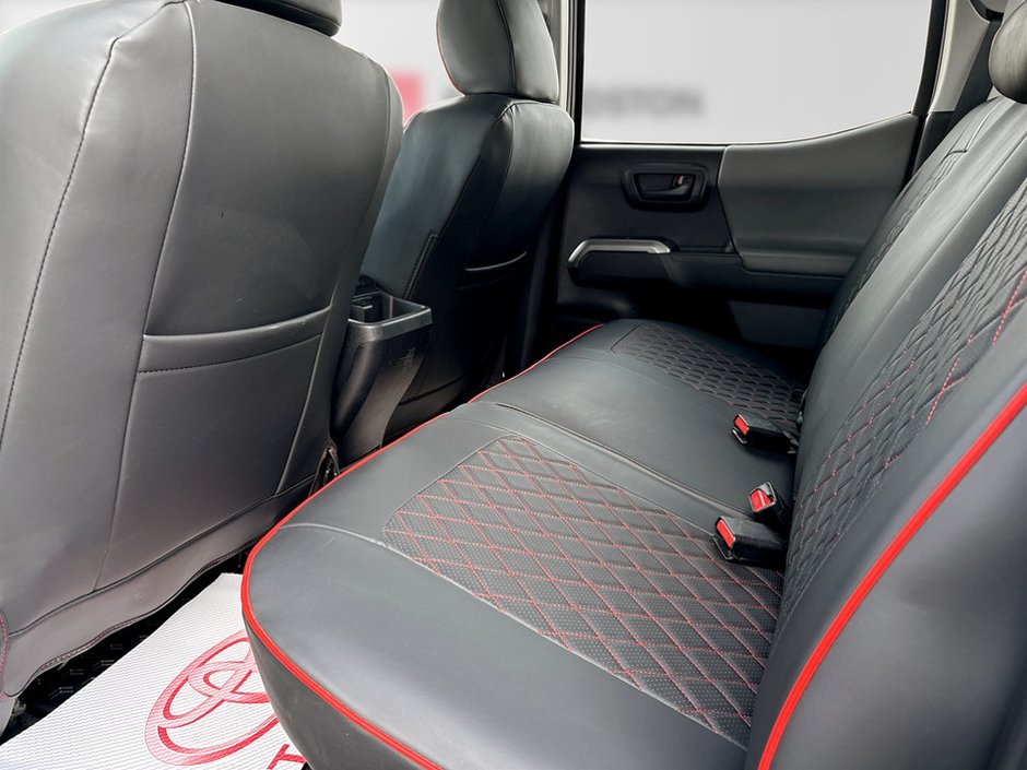 2019 Toyota TACOMA 4X4 SR5-11