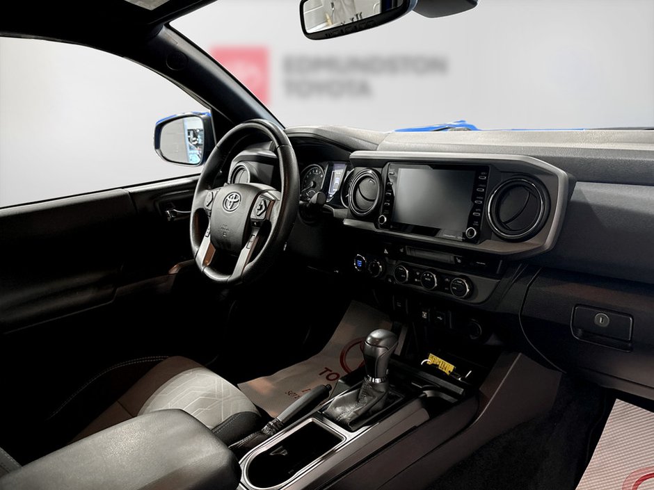 2021 Toyota TACOMA 4X4-10