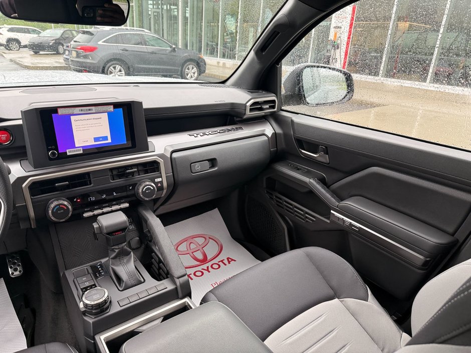 2026 Toyota TACOMA DOUBLE CAB AT-8