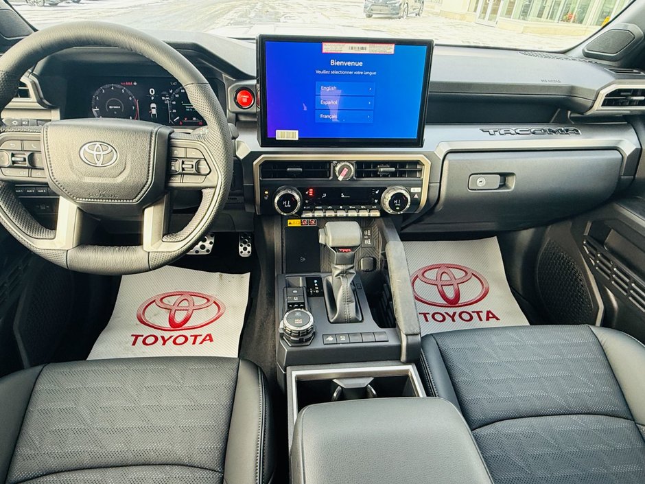 2025 Toyota TACOMA DOUBLE CAB AT-9
