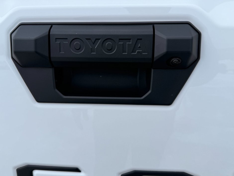 2026 Toyota TACOMA DOUBLE CAB AT-10