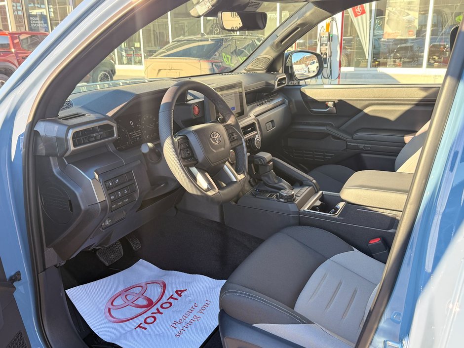 2026 Toyota TACOMA DOUBLE CAB AT-6