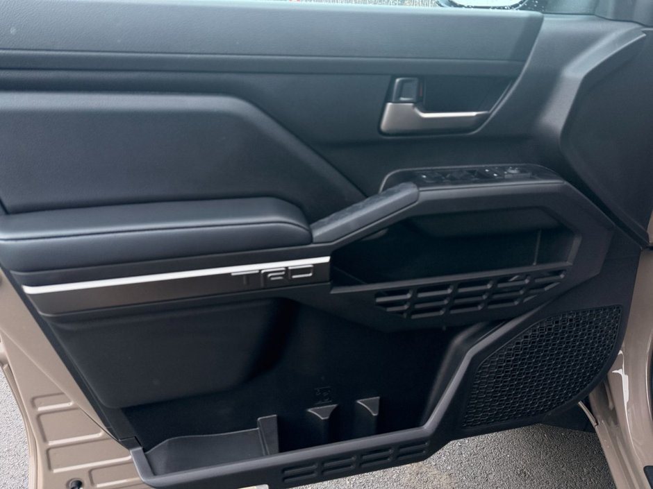 Toyota Tacoma DOUBLE CAB AT 2026-7