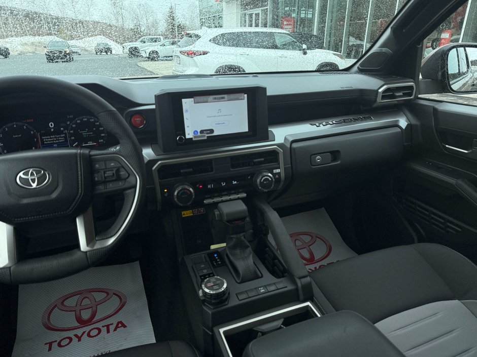 Toyota Tacoma DOUBLE CAB AT 2026-10