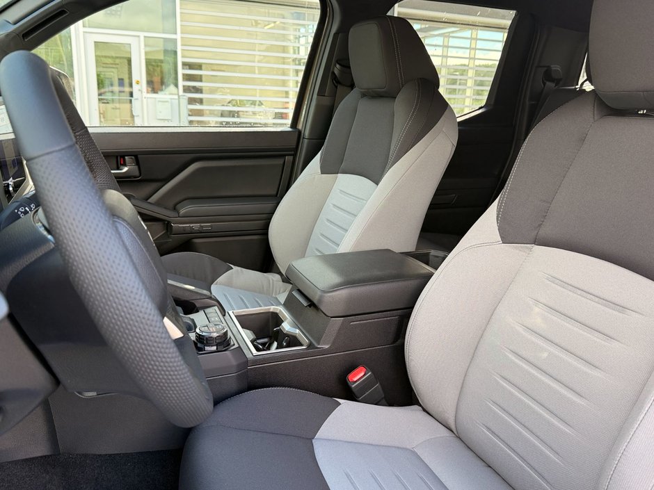 2026 Toyota TACOMA DOUBLE CAB AT-11