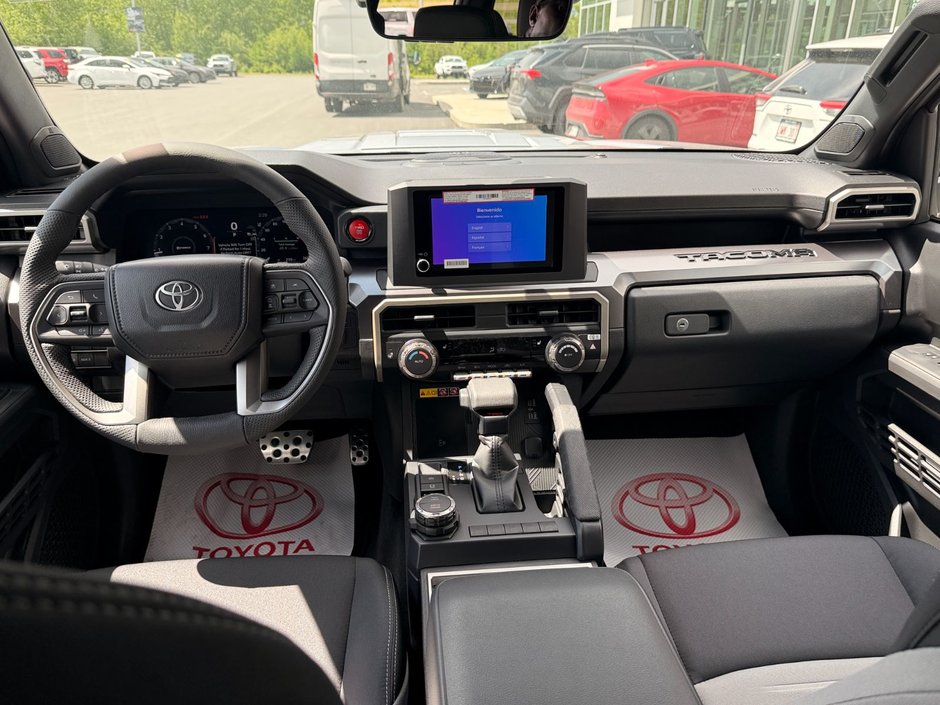 2026 Toyota TACOMA DOUBLE CAB AT-8