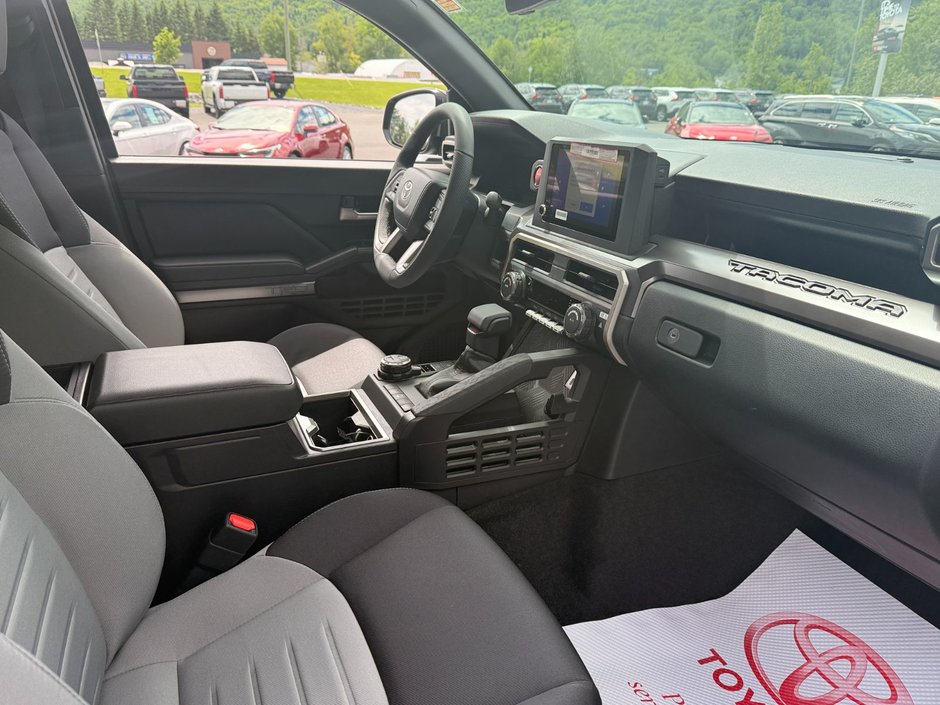 2026 Toyota TACOMA DOUBLE CAB AT-12