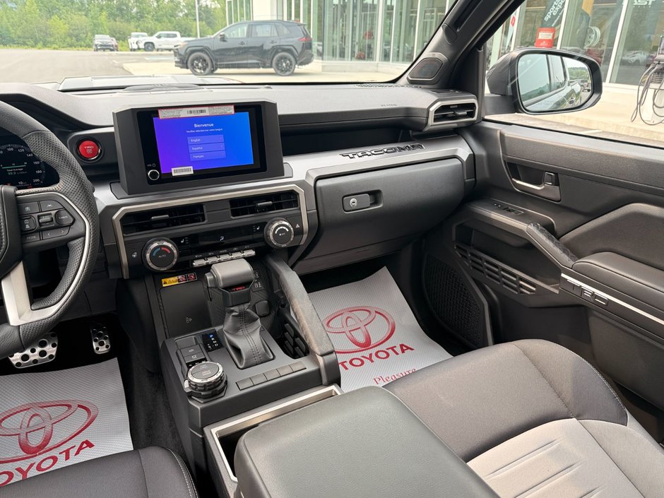 2026 Toyota TACOMA DOUBLE CAB AT-12