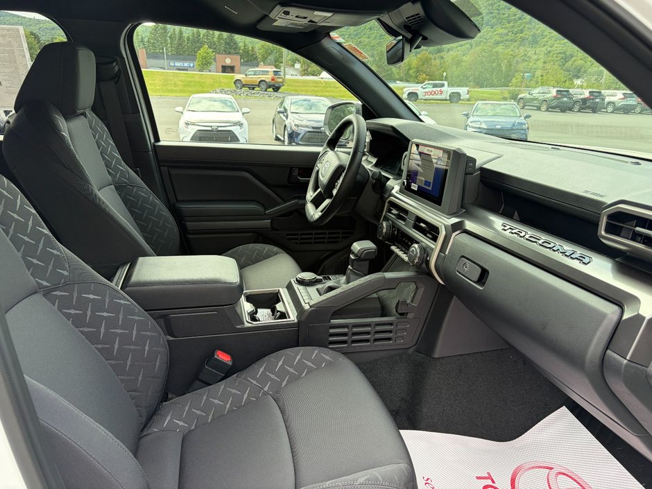 2026 Toyota TACOMA DOUBLE CAB AT-12