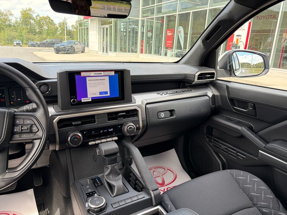 2026 Toyota TACOMA DOUBLE CAB AT-10