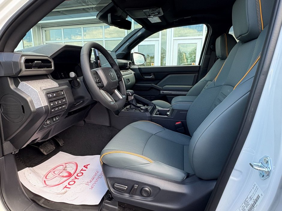 2025 Toyota TACOMA HV DOUBLE CAB Hybrid-10