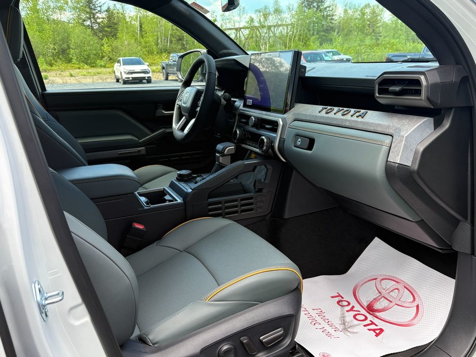 2025 Toyota TACOMA HV DOUBLE CAB Hybrid-16