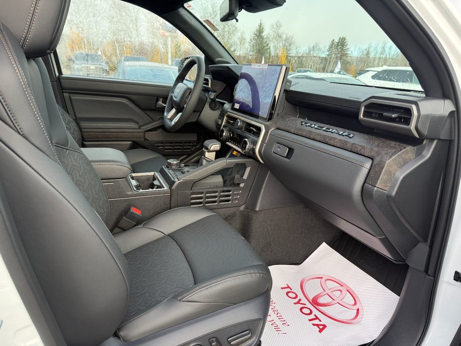 2025 Toyota TACOMA HV DOUBLE CAB Hybrid-10