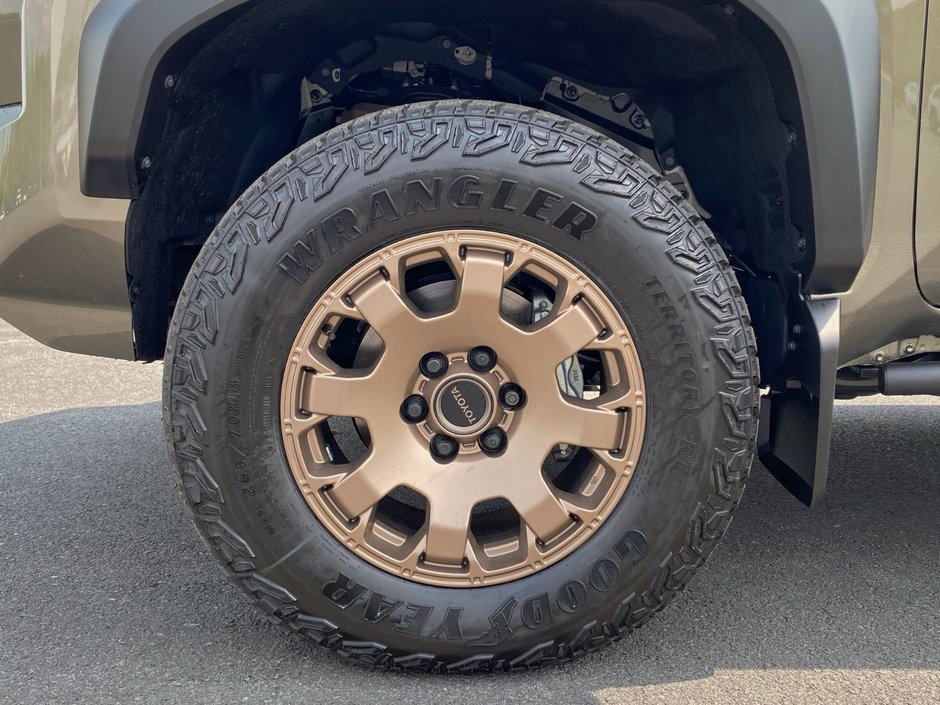 2025 Toyota TACOMA HV DOUBLE CAB Hybrid-8