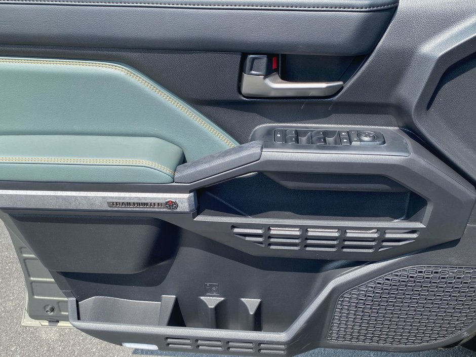 2025 Toyota TACOMA HV DOUBLE CAB Hybrid-9