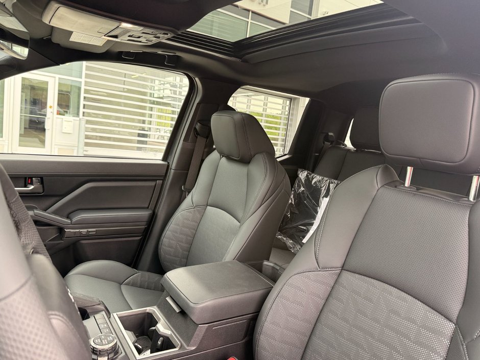 2026 Toyota TACOMA HV DOUBLE CAB Hybrid-11