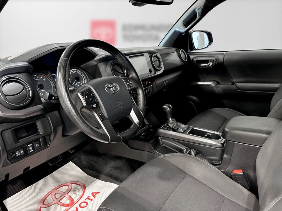 Toyota TACOMA TRD Offroad  2018-10