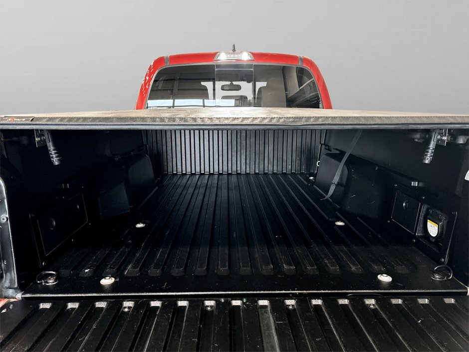 2017 Toyota TACOMA TRD SPORT SR5-12