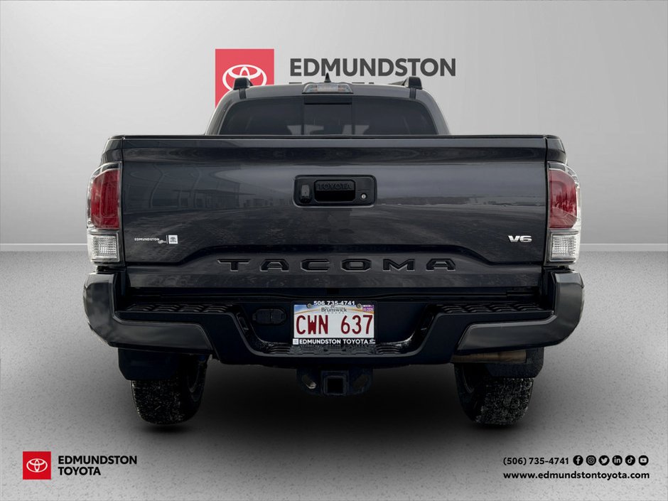 Toyota TACOMA TRD SORT 2022-4