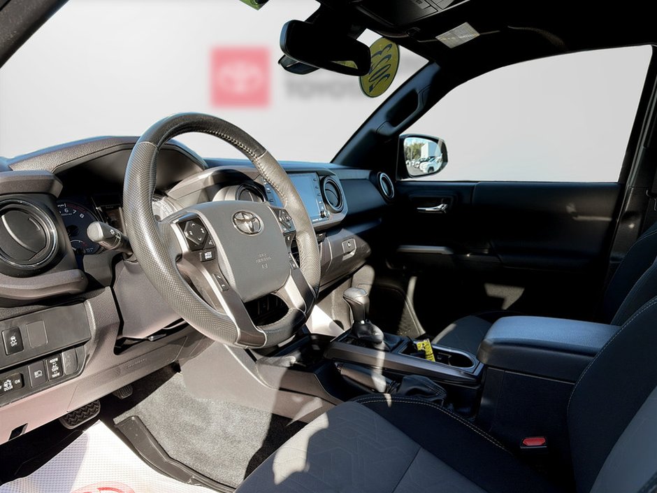 Toyota TACOMA  2023-11