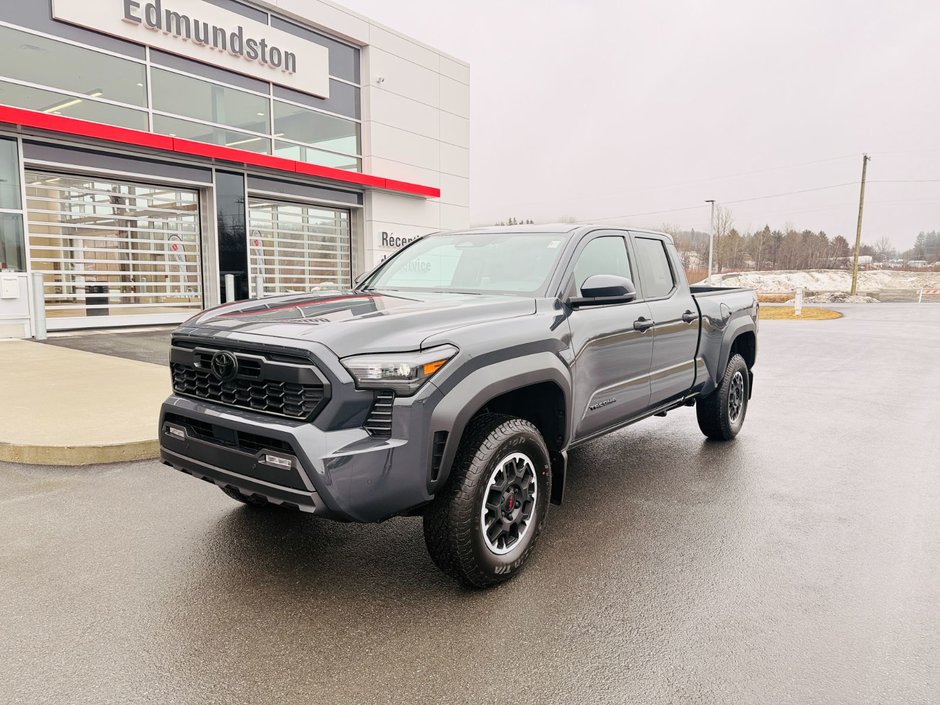 Toyota Tacoma DOUBLE CAB AT 2026-0