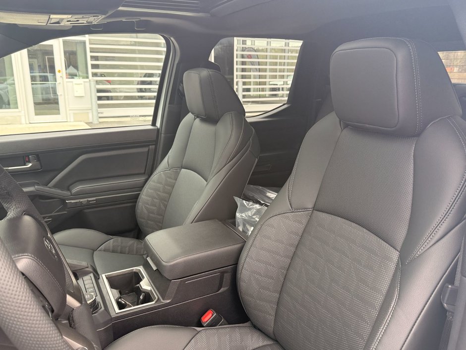2026 Toyota Tacoma DOUBLE CAB AT-11