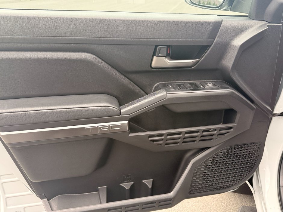 2026 Toyota Tacoma DOUBLE CAB AT-7