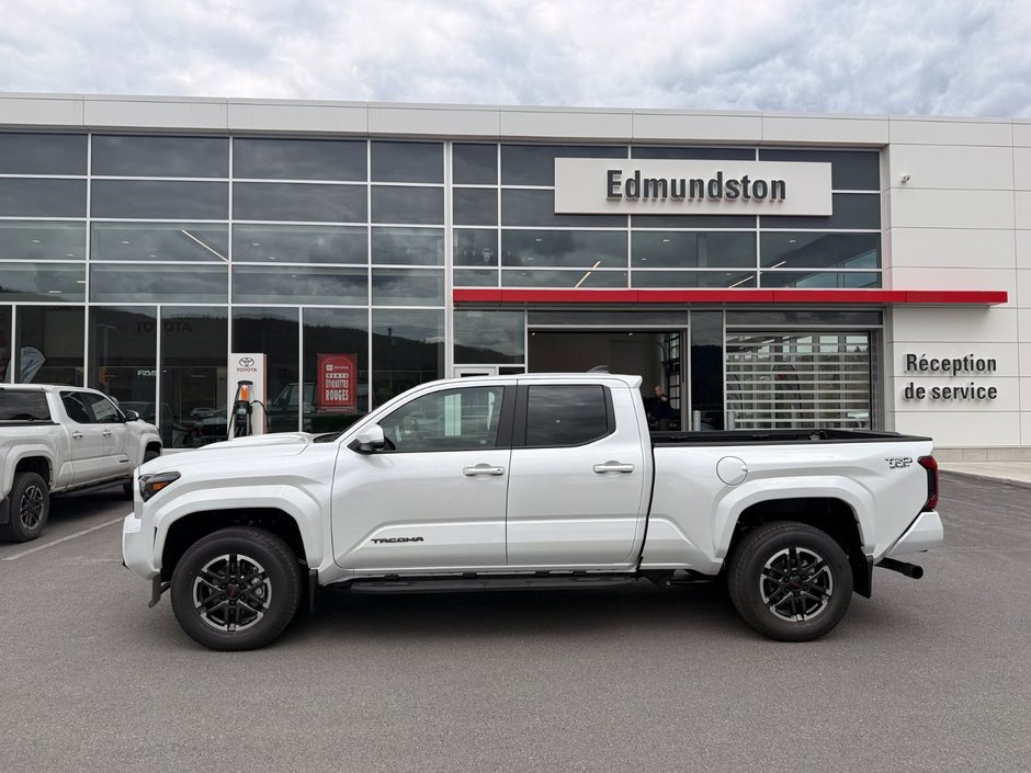 2026 Toyota Tacoma DOUBLE CAB AT-1