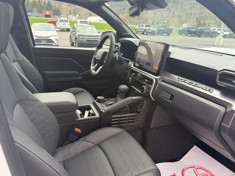 2026 Toyota Tacoma DOUBLE CAB AT-12