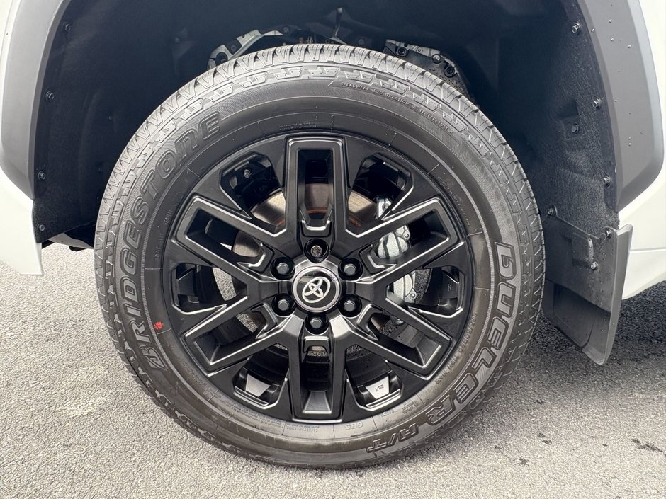 2025 Toyota TUNDRA CREWMAX LIMITED Limited-8