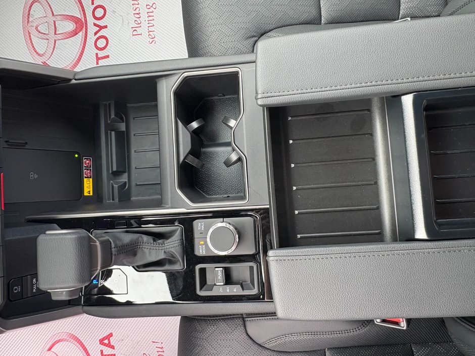 2025 Toyota TUNDRA CREWMAX LIMITED Limited-14