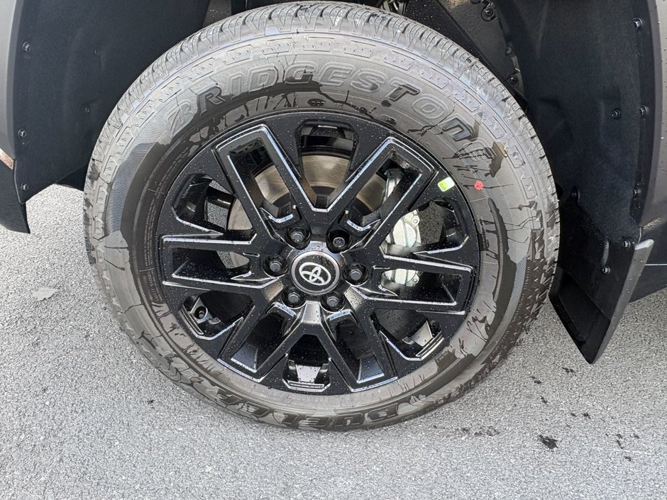 2026 Toyota TUNDRA CREWMAX LIMITED Limited-8