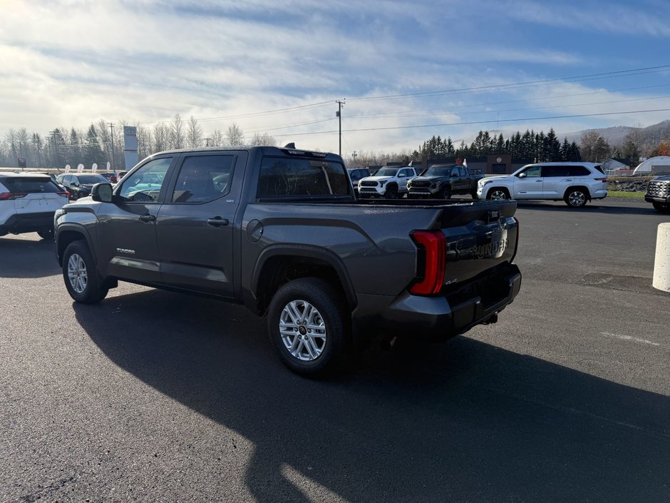 Toyota TUNDRA CREWMAX SR SR 2026-2