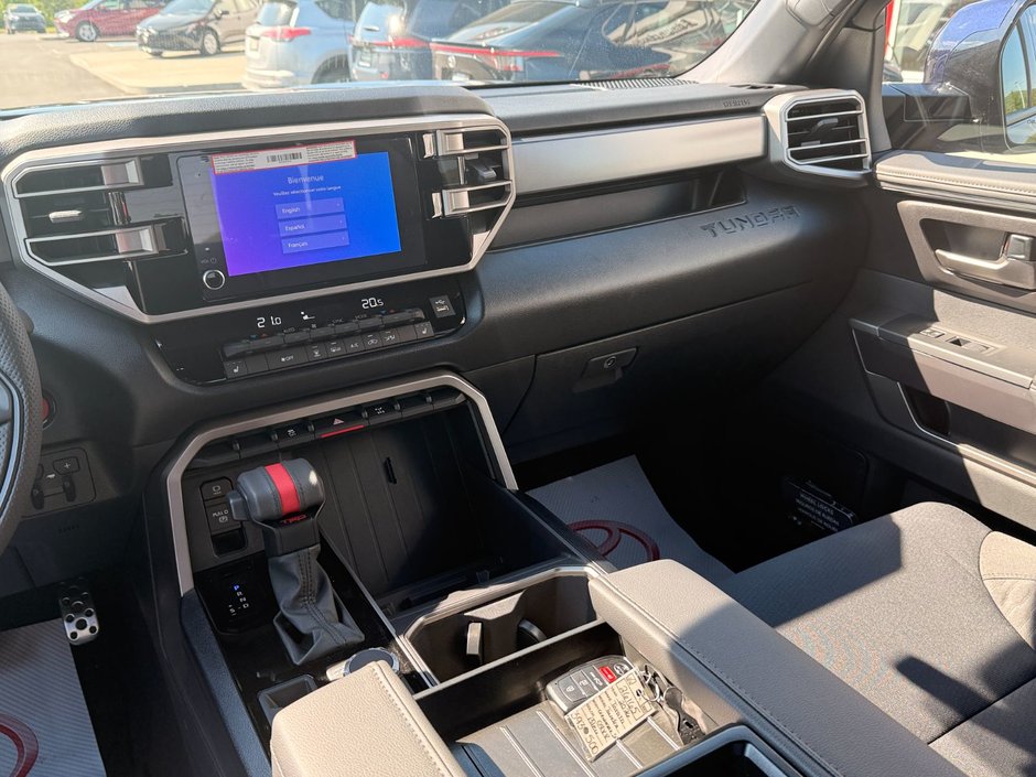 Toyota TUNDRA CREWMAX SR SR 2026-10