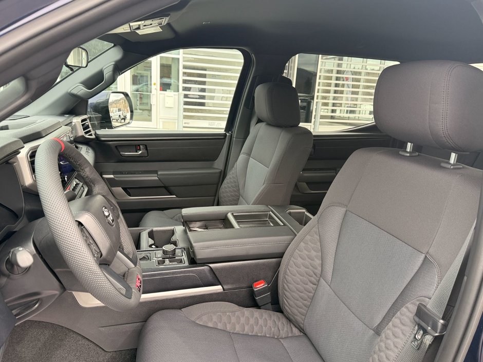 Toyota Tundra CREWMAX SR 2026-12