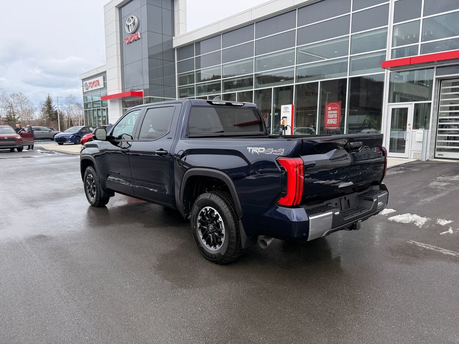 Toyota Tundra CREWMAX SR 2026-2