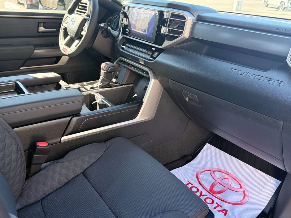 Toyota Tundra CREWMAX SR 2026-12