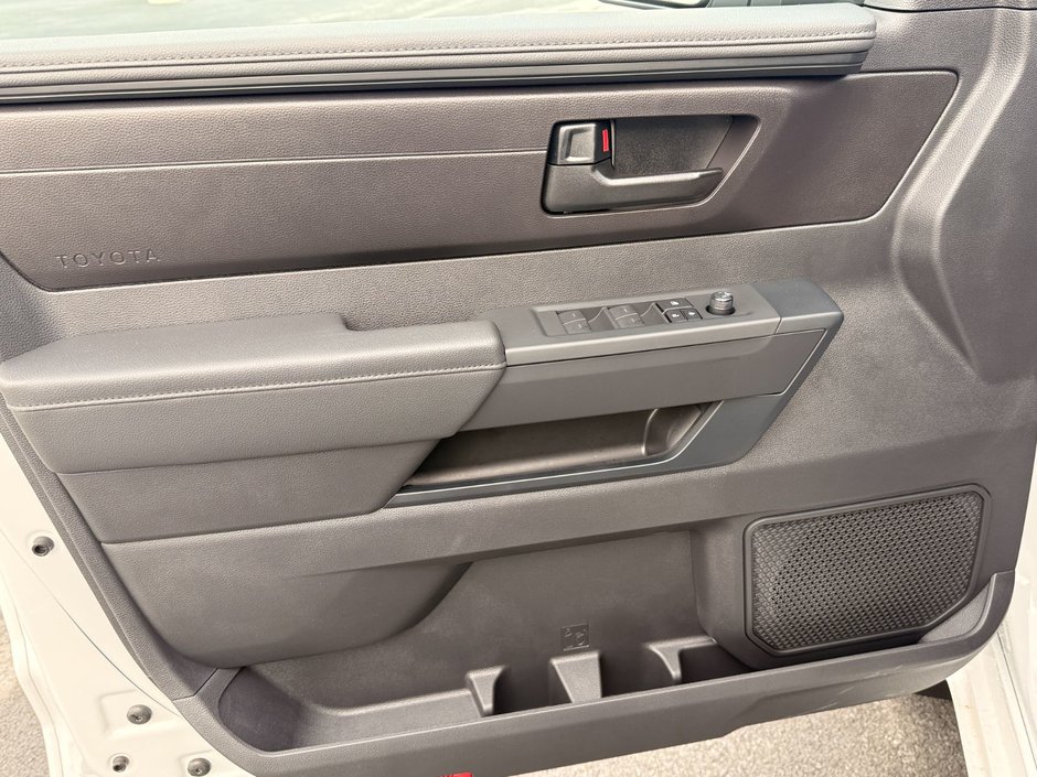 Toyota Tundra CREWMAX SR 2026-7