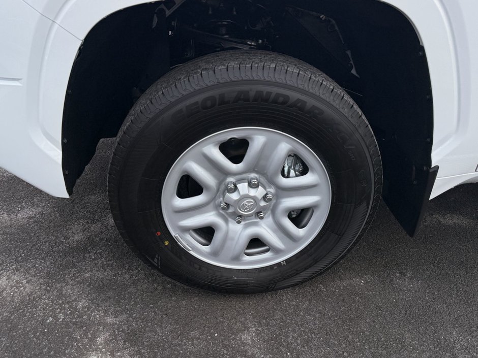 Toyota Tundra CREWMAX SR 2026-5