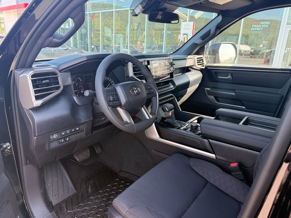 2026 Toyota TUNDRA CREWMAX SR SR-6