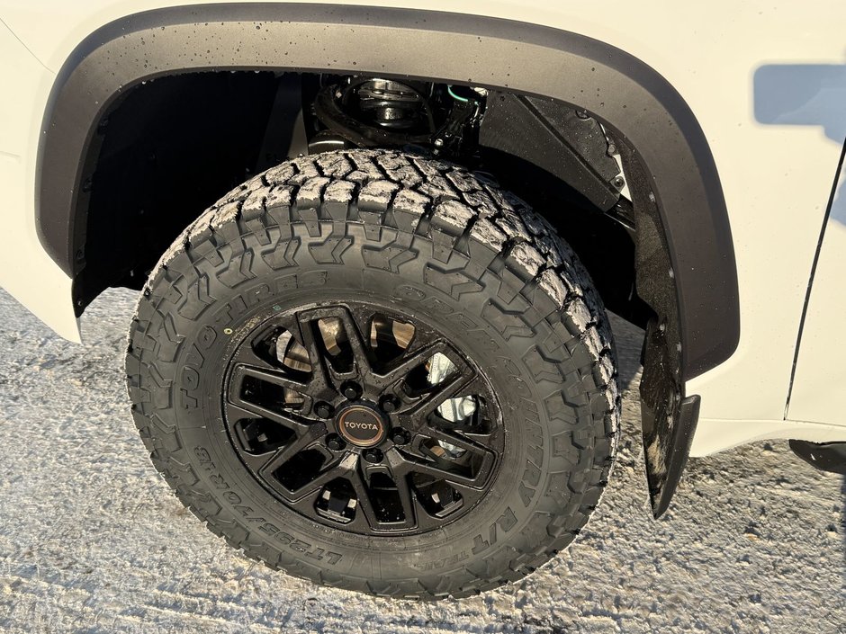 2026 Toyota TUNDRA CREWMAX SR5 L SR5-6