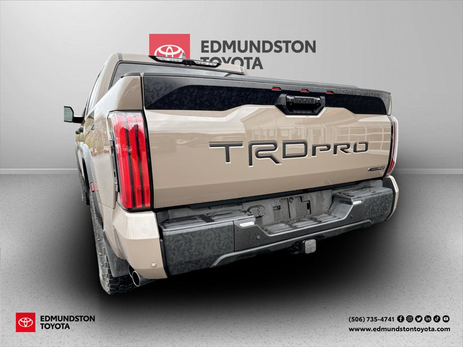 Toyota TUNDRA HYBRIDE CREWMAX LIMITED Limited Hybrid 2025-4