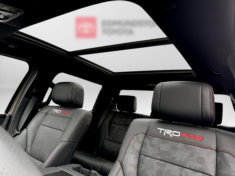 Toyota TUNDRA HYBRIDE CREWMAX LIMITED Limited Hybrid 2025-10